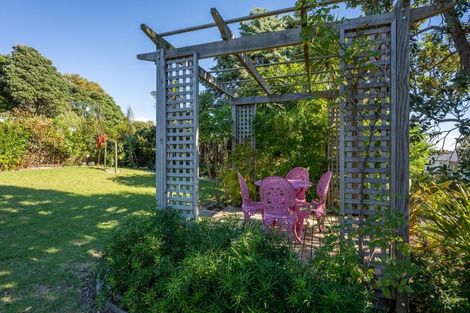 Photo of property in 15 Napier Grove, Waikanae Beach, Waikanae, 5036