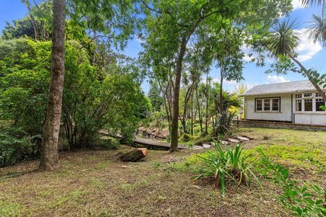 Photo of property in 9 Taupaki Road, Taupaki, Henderson, 0782