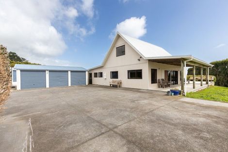 Photo of property in 2 Arthur Road, Paraite, New Plymouth, 4373