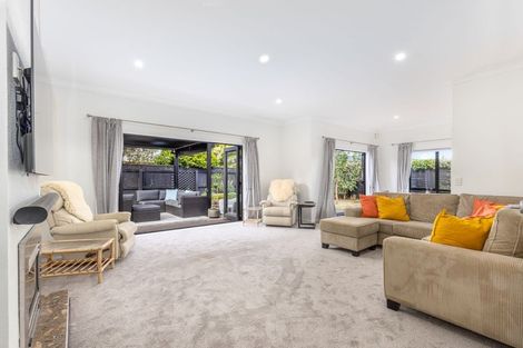 Photo of property in 2 Georgia Grove, Paraparaumu, 5032