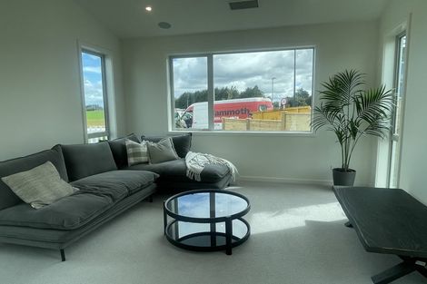 Photo of property in 94 Hugo Shaw Drive, Cambridge, 3434