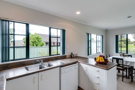 Photo of property in 1/2 Spriggs Crescent, Greenmeadows, Napier, 4112