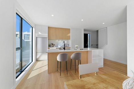 Photo of property in 19/10 Trieste Way, Paraparaumu, 5032