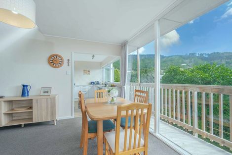 Photo of property in 1a Woodstock Terrace, Tawa, Wellington, 5028