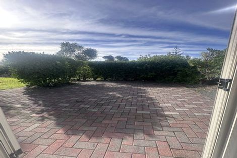 Photo of property in 33 Forrest Hill Road, Milford, Auckland, 0620