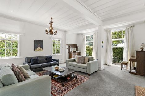 Photo of property in 21 Selwyn Terrace, Thorndon, Wellington, 6011