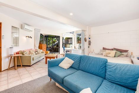 Photo of property in 45 Mana View Road, Paremata, Porirua, 5026