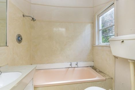 Photo of property in 21 Sugarloaf Road, Brooklyn, Wellington, 6021