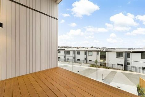 Photo of property in 7 Arura Place, Massey, Auckland, 0614