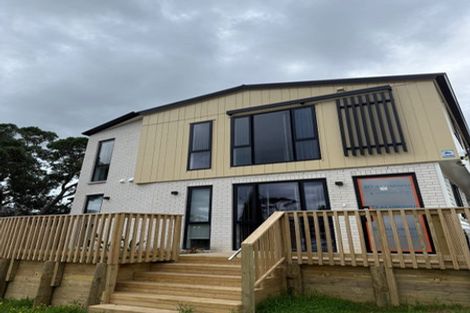 Photo of property in 4 Chatsworth Crescent, Pakuranga Heights, Auckland, 2010