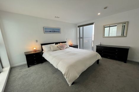 Photo of property in Portal Apartments, 6a/42 Cable Street, Te Aro, Wellington, 6011