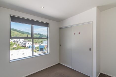 Photo of property in 74 Saddleback Grove, Karori, Wellington, 6012