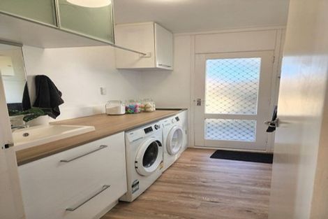 Photo of property in 98a Karewa Parade, Papamoa Beach, Papamoa, 3118