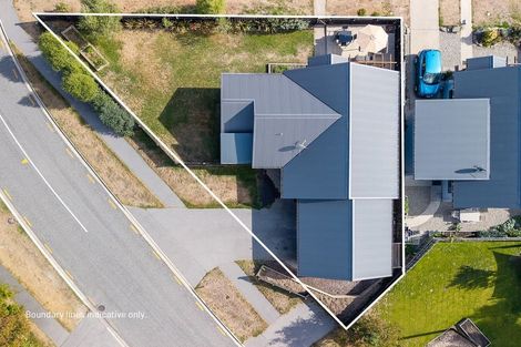 Photo of property in 208 Warren Street, Wanaka, 9305