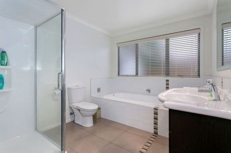 Photo of property in 26 Norfolk Drive, Cambridge, 3434