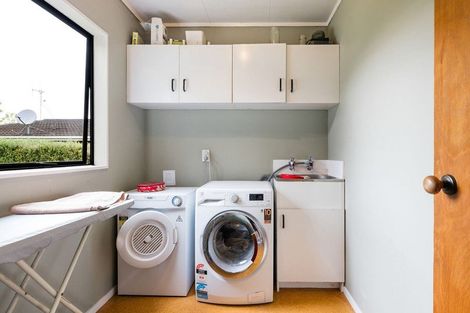 Photo of property in 67 Taylor Street, Cambridge, 3434