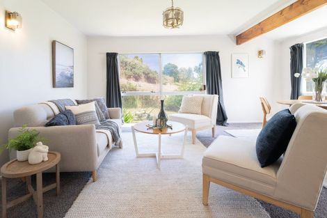 Photo of property in 40b Colchester Crescent, Newlands, Wellington, 6037