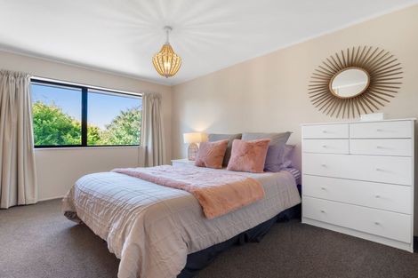 Photo of property in 49 Grand Vue Road, Kawaha Point, Rotorua, 3010