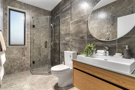 Photo of property in 8 Kumukumu Road, Long Bay, Auckland, 0630