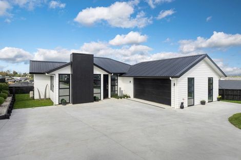 Photo of property in 25 Kapua Crescent, Rototuna North, Hamilton, 3210