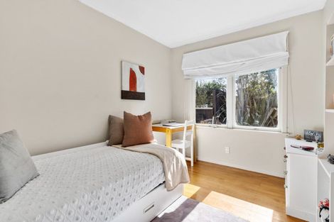 Photo of property in 26 Saffron Street, Birkdale, Auckland, 0626