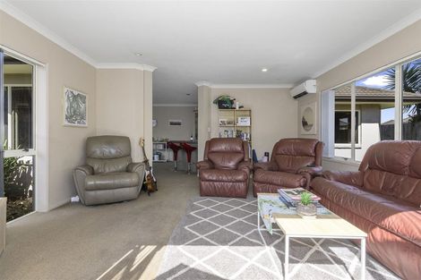 Photo of property in 56 Oriental Parade, Papamoa Beach, Papamoa, 3118