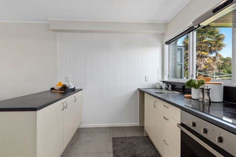 Photo of property in 2/67 Vauxhall Road, Devonport, Auckland, 0624