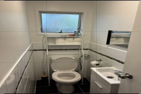 Photo of property in 15 Noeleen Street, Glenfield, Auckland, 0629