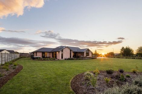 Photo of property in 39 Sunline Drive, Leamington, Cambridge, 3432