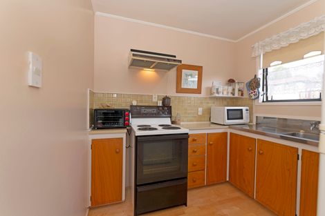Photo of property in 53 Lavelle Road, Henderson, Auckland, 0612