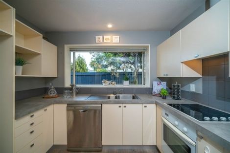 Photo of property in 14 Ti Rakau Drive, Woolston, Christchurch, 8023