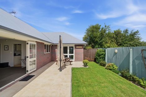 Photo of property in 2/40 Hare Street, Ilam, Christchurch, 8041