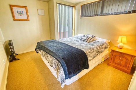 Photo of property in 17 Korua Street, Moana, 7872