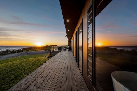 Photo of property in 21 Rosemount Road, Waverley, 4591