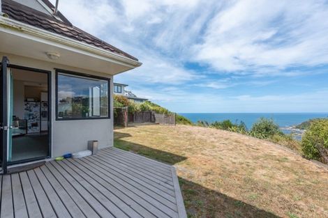 Photo of property in 2b Paratu Way, Strathmore Park, Wellington, 6022