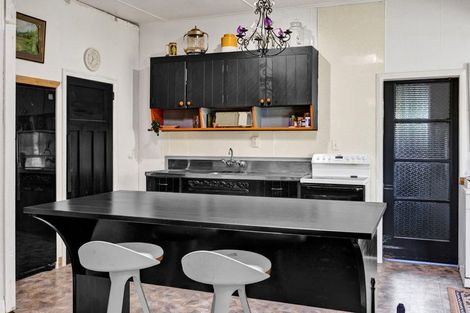 Photo of property in 9 Bridger Place, Eltham, 4322