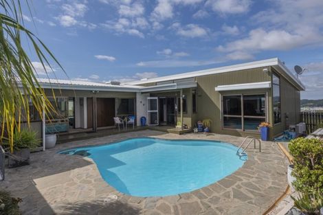 Photo of property in 27 Memorial Drive, Parahaki, Whangarei, 0112