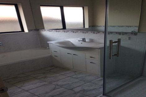 Photo of property in 14 Nanleen Rise, Manurewa, Auckland, 2105