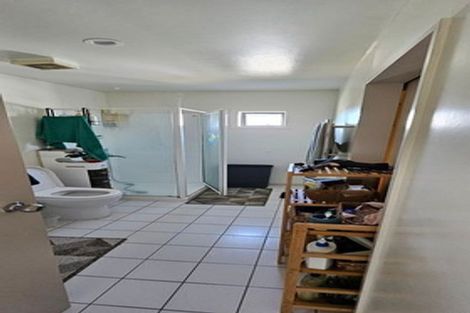 Photo of property in Krisley Court, 25/6 Ambrico Place, New Lynn, Auckland, 0600