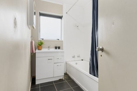 Photo of property in 11 Crawshaw Drive, Nawton, Hamilton, 3200