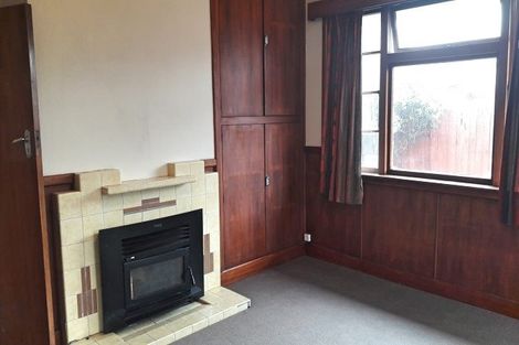 Photo of property in 53 Cornwall Road, Lyttelton, 8082