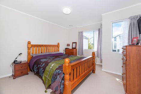 Photo of property in 25 Stephen Avenue, Henderson, Auckland, 0610