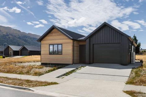 Photo of property in 4 Pipson Way, Lake Hawea, 9382