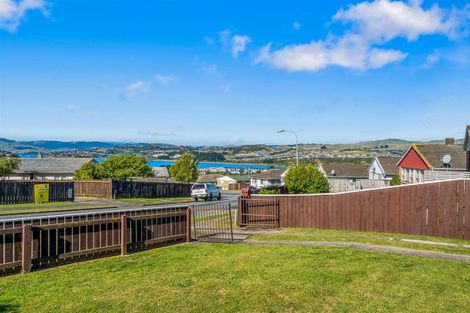 Photo of property in 32 Rangituhi Crescent, Takapuwahia, Porirua, 5022