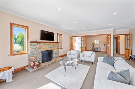 Photo of property in 32 Old Station Avenue, Wanaka, 9305