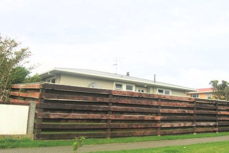 Photo of property in 310 Maungaraki Road, Maungaraki, Lower Hutt, 5010