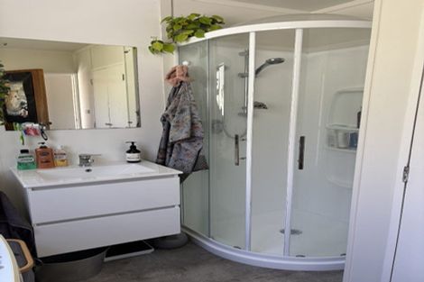 Photo of property in 2/63 Mandalay Terrace, Khandallah, Wellington, 6035