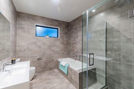 Photo of property in 3 Zadar Street, Kumeu, 0810