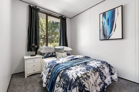 Photo of property in 510 Blockhouse Bay Road, Blockhouse Bay, Auckland, 0600