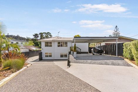 Photo of property in 18 Grassmere Road, Henderson Valley, Auckland, 0612